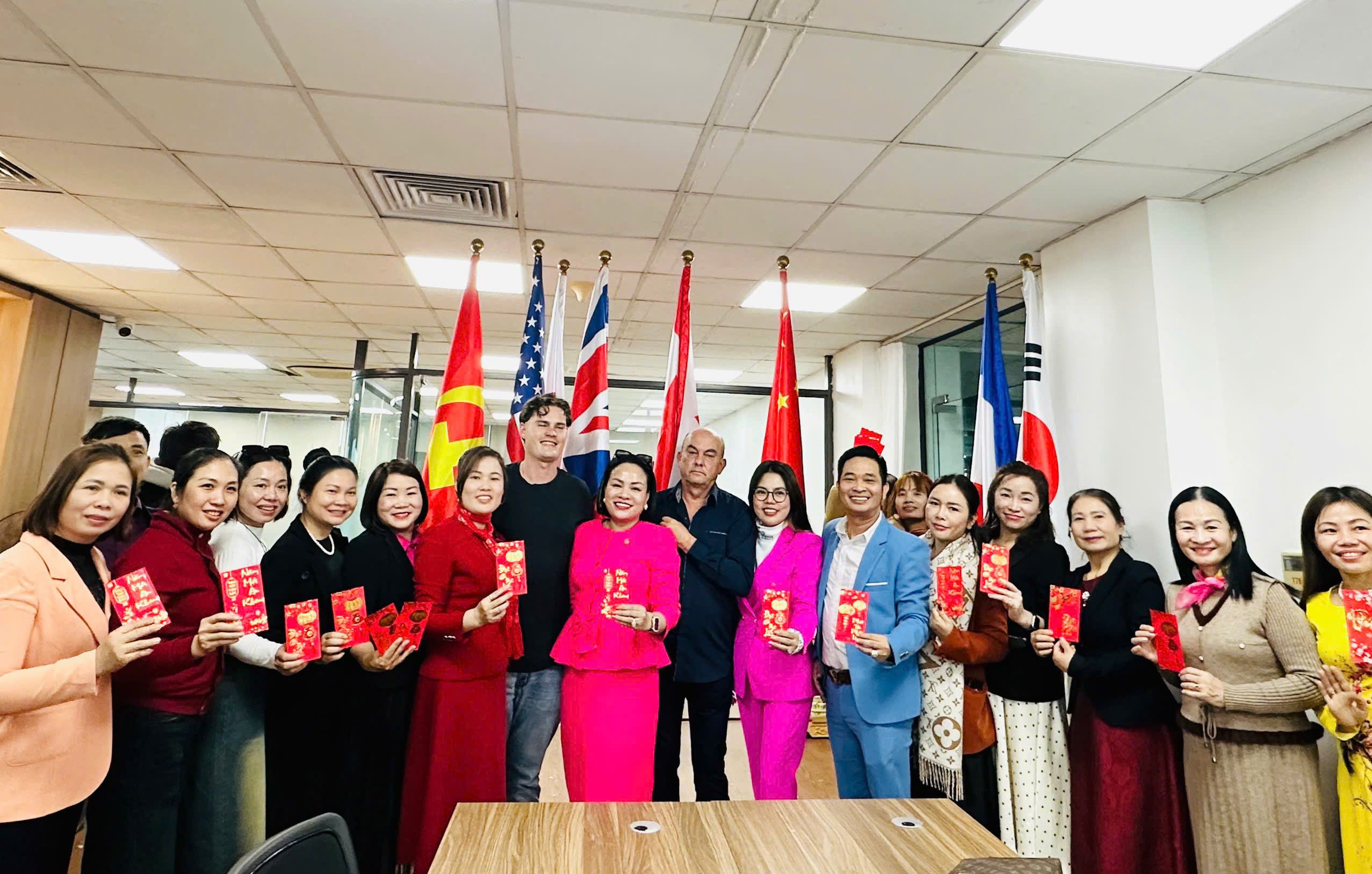 CHƯƠNG TRÌNH KHAI XUÂN ĐẶC BIỆT - XÚC TIẾN THƯƠNG MẠI ĐẦU NĂM 2025